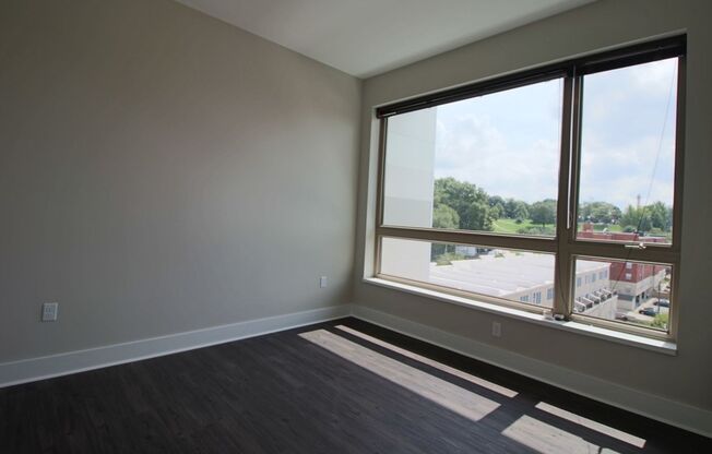 1 bed, 1 bath, 725 sqft, $1,695, Unit APT 724