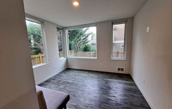 Studio, 1 bath, 262 sqft, $1,283, Unit 211
