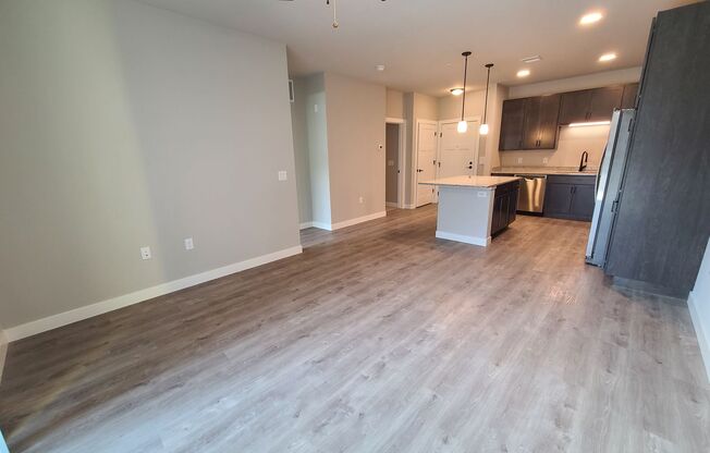 1 bed, 1 bath, 785 sqft, $1,395, Unit 124-109
