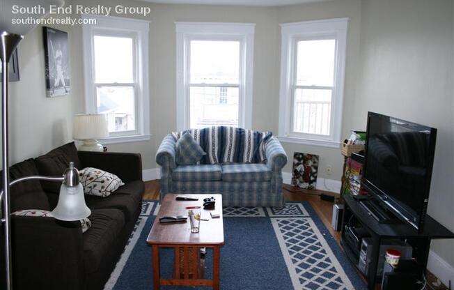 28 THELMA RD