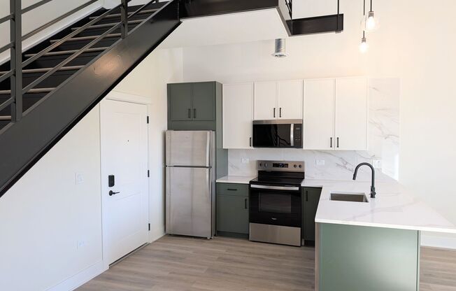 3 beds, 2 baths, 1,289 sqft, $4,199, Unit 205