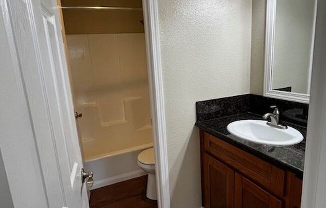 1 bed, 1 bath, 700 sqft, $1,700, Unit 238