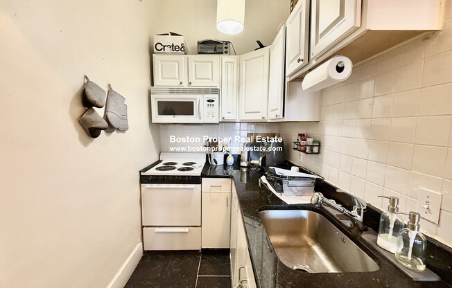 140 Beacon St Apt 1A