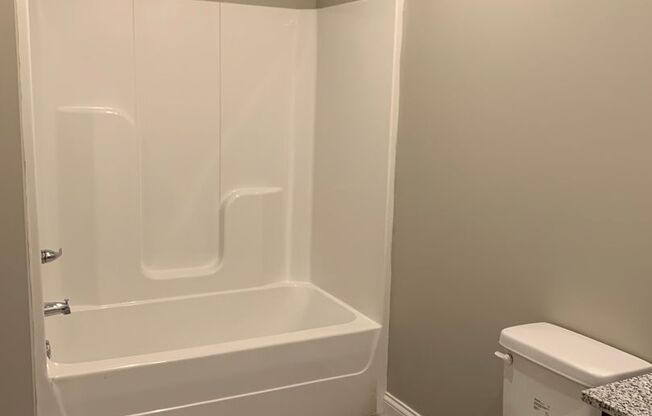 1 bed, 1 bath, 695 sqft, $715, Unit 411