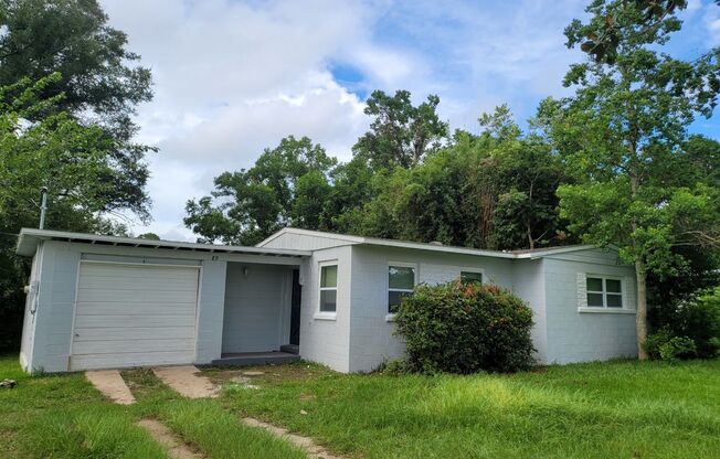 89 S. Garfield Rd Pensacola. MOVE IN SPECIAL: HALF OFF first full month of rent!!!