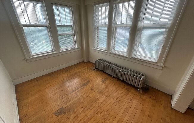 1 bed, 1 bath, $1,195, Unit 60