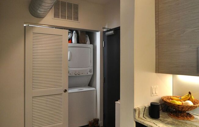 1 bed, 1 bath, 700 sqft, $2,350, Unit 304