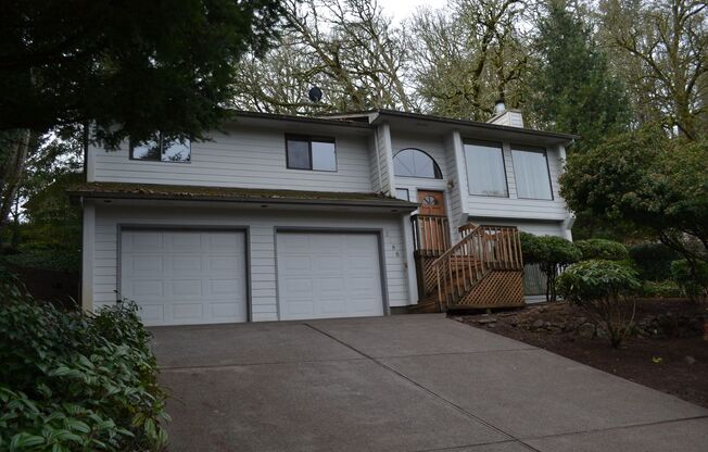 BEAUTIFUL 3 BEDROOM 3 BATH HOUSE LOCATED IN SOUTH SALEM