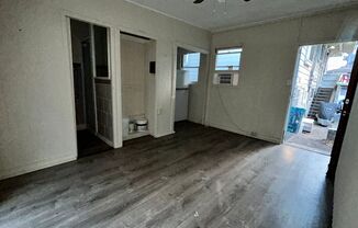 Studio, 1 bath, $1,300, Unit 6