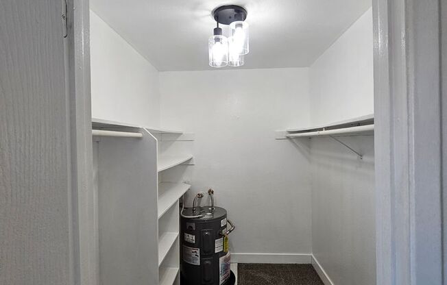 1 bed, 1 bath, 680 sqft, $1,250, Unit 323