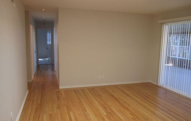 SPACIOUS 3BED, 2 BATH IN EXCELLENT SANTA CLARA NEIGHBORHOOD. MUST SEE!