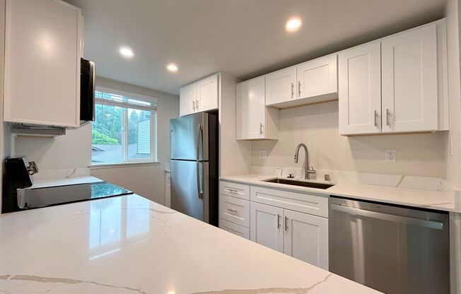 2 beds, 2 baths, 1,092 sqft, $2,795, Unit 24