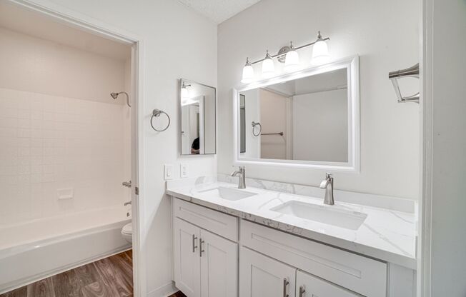 2 beds, 1 bath, 900 sqft, $2,195, Unit 8324-31