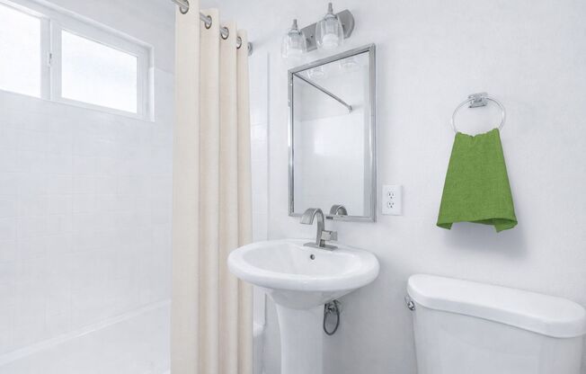 1 bed, 1 bath, 619 sqft, $1,150, Unit 278
