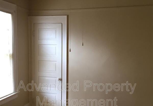 3225 27 W MCKINLEY BLVD