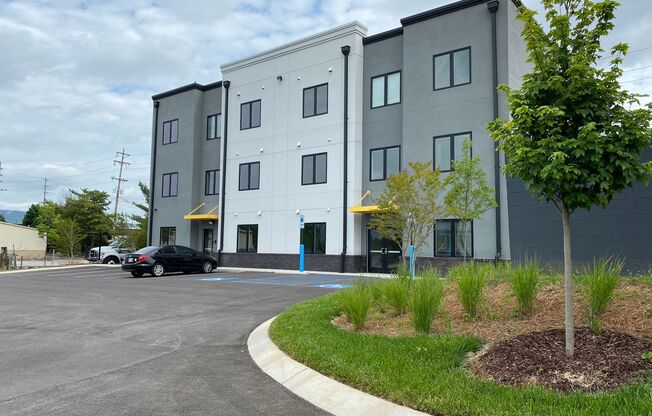 1 bed, 1 bath, 460 sqft, $995, Unit Unit 109 West 25th