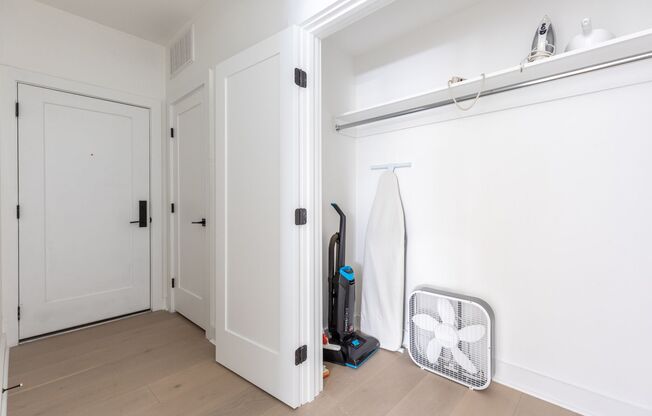 1 bed, 1 bath, 663 sqft, $3,050, Unit 404