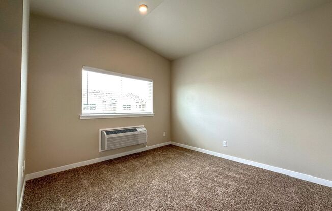 3 beds, 2.5 baths, 1,026 sqft, $2,310, Unit 4616