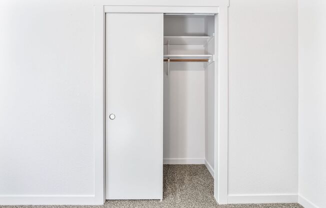 2 beds, 1 bath, 737 sqft, $1,550, Unit 1094-221