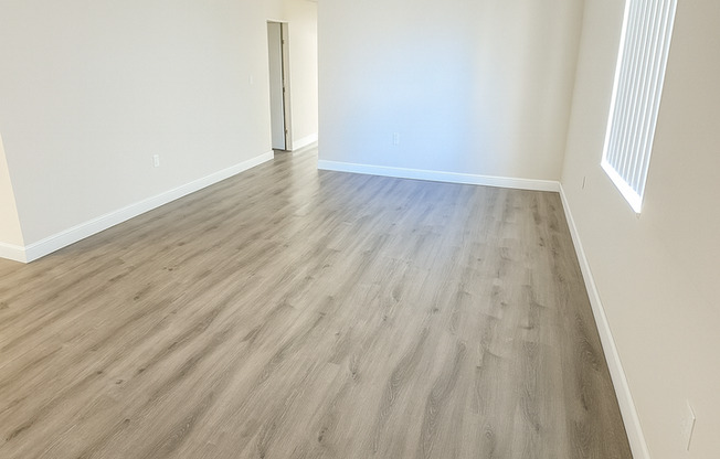 2 beds, 1 bath, 840 sqft, $1,850, Unit 2700 - 1D