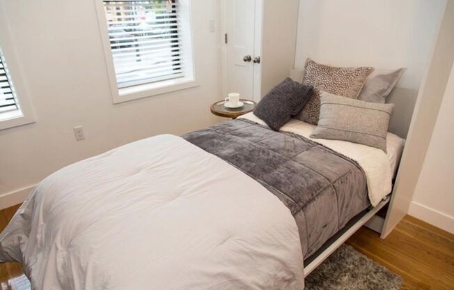 Studio, 1 bath, $1,550, Unit 16-8