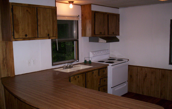 547 Creekside Dr.