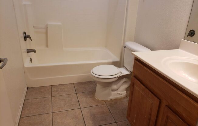 2 beds, 2 baths, $1,370