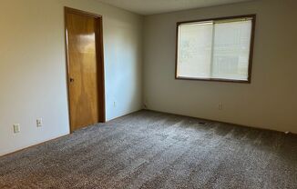 2 beds, 1 bath, $1,395, Unit 2182