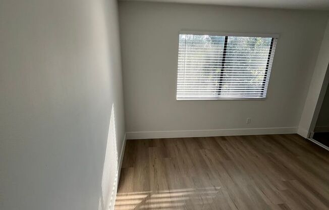 2 beds, 1.5 baths, 1,050 sqft, $1,349, Unit #50