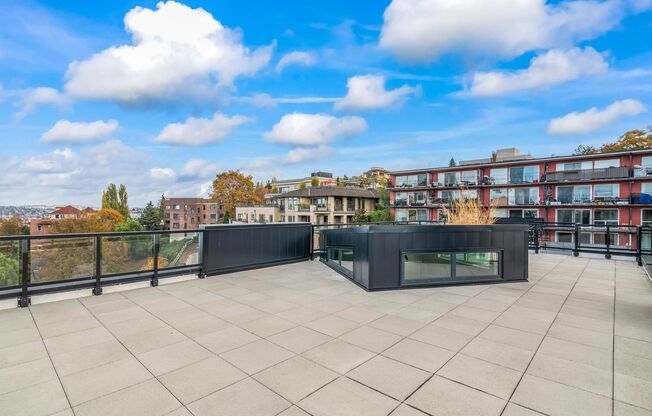 2 beds, 1 bath, 660 sqft, $2,895, Unit 210