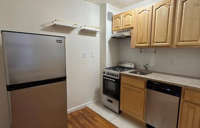 Studio, 1 bath, $2,450, Unit 3C