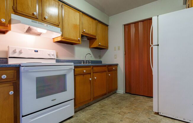 1 bed, 1 bath, 625 sqft, $660, Unit Unit 32