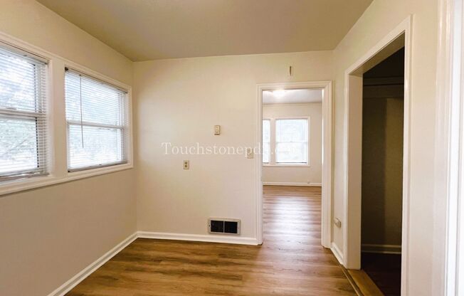 Studio, 1 bath, $995, Unit #4