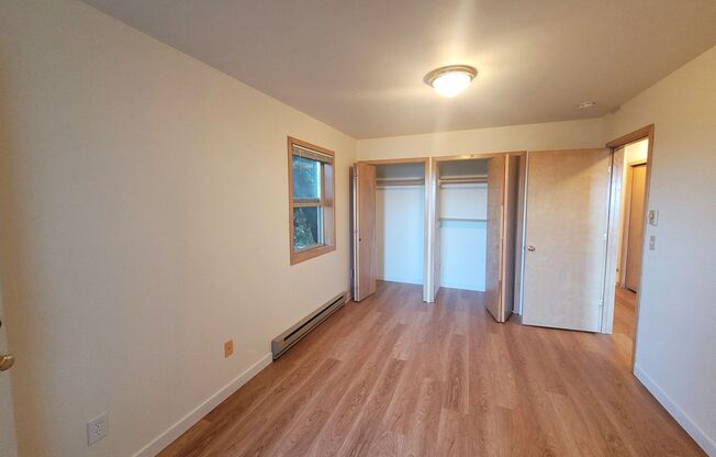 2 beds, 1 bath, $1,795, Unit # 203