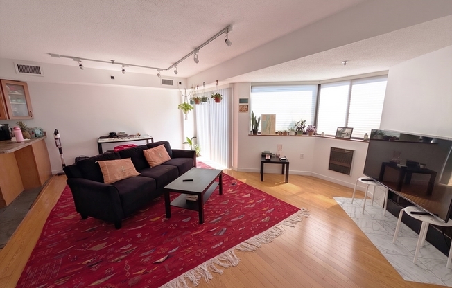 2 beds, 2.5 baths, 1,145 sqft, $3,350, Unit 706