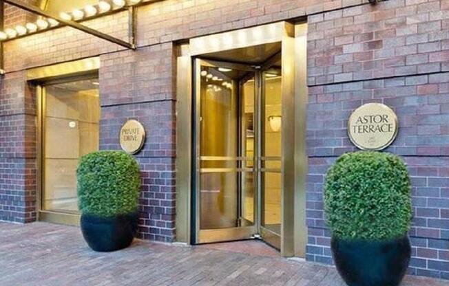 1 bed, 1 bath, 753 sqft, $4,500, Unit 15B