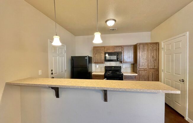 3 beds, 2 baths, 1,310 sqft, $1,400, Unit B