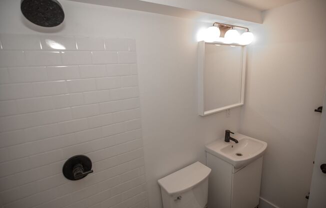 1 bed, 1 bath, 600 sqft, $899, Unit Unit 111