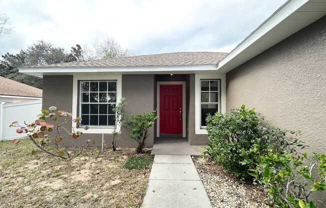 Nice 3 Bedroom 2 Bath Home in Wellington subdivision in Davenport