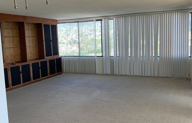 Luxury Kahala Condo - 3bd/2ba/2pkg, High Floor - Corner Unit