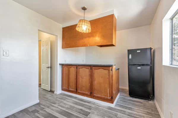 847 W 43 ST