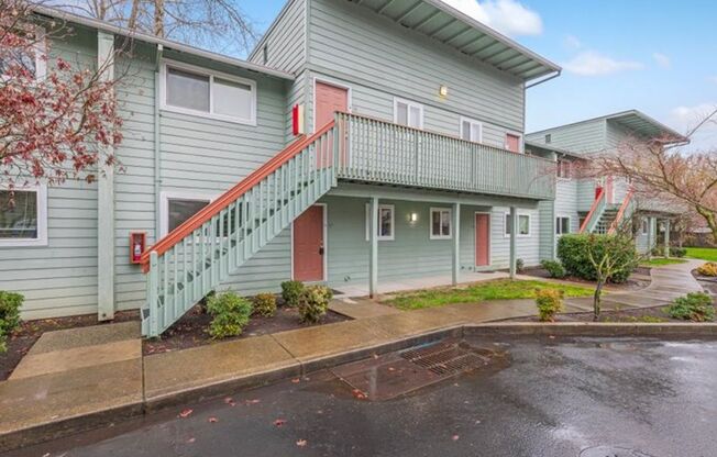 2 beds, 1 bath, 850 sqft, $1,600, Unit 37