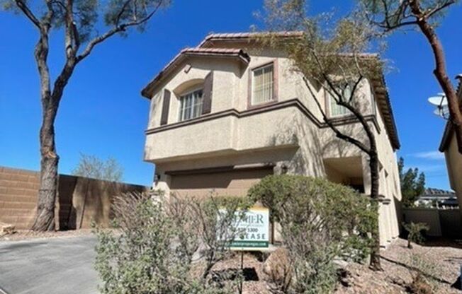 Stylishly Updated 4 Bed 2.5 Bath Corner Lot Home Near 95 & Russell with Spacious Layout & Outdoor Charm