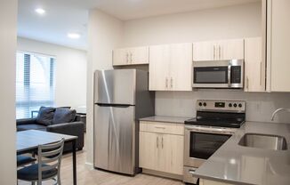 Studio, 1 bath, 470 sqft, $1,320