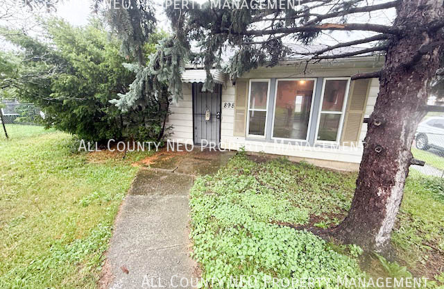 898 WAYSIDE RD