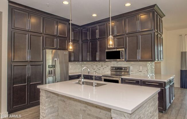 Absolutely gorgeous 3 bedroom at Diamante!!!  This place is a show piece!!!  The property is gated!!!  Resort like living close to Old Town Scottsdale and Hiking at Papago!!!