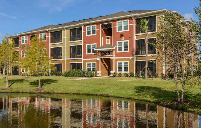 Apartments with a Water View at The Sedona Luxury Apartments in Westchase Tampa FL