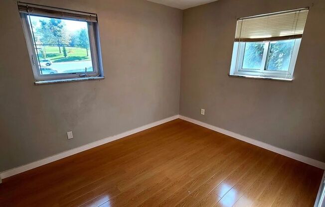 1 bed, 1 bath, 700 sqft, $950, Unit 8718-7