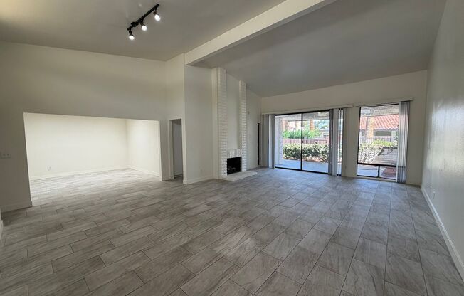 single-story townhouse 3-bedroom, 2-bath