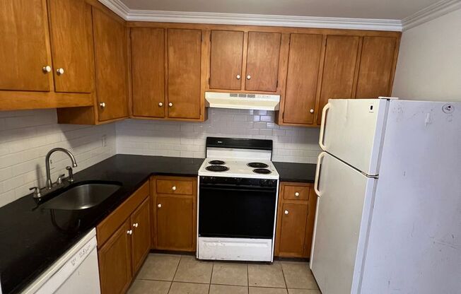 1 bed, 1 bath, $1,295, Unit Apt. 22